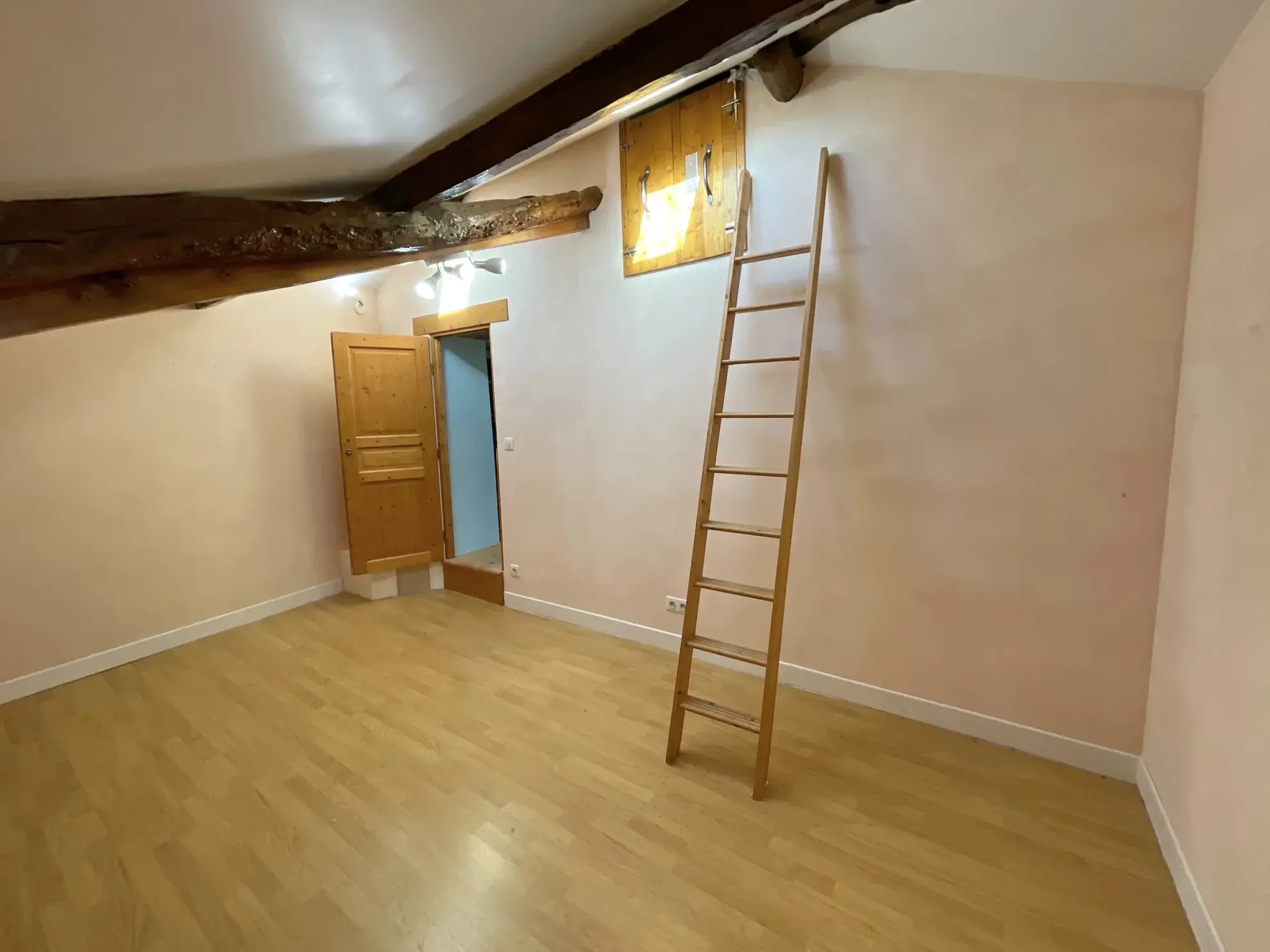 À vendre maison de 166 m² à Marciac avec terrain de 2350 m² 