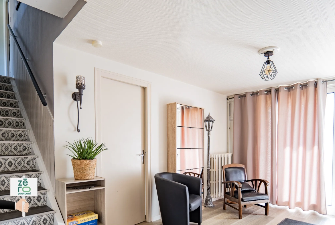 Maison familiale avec sous-sol, jardin clos et garage à Fontenay-le-Comte 