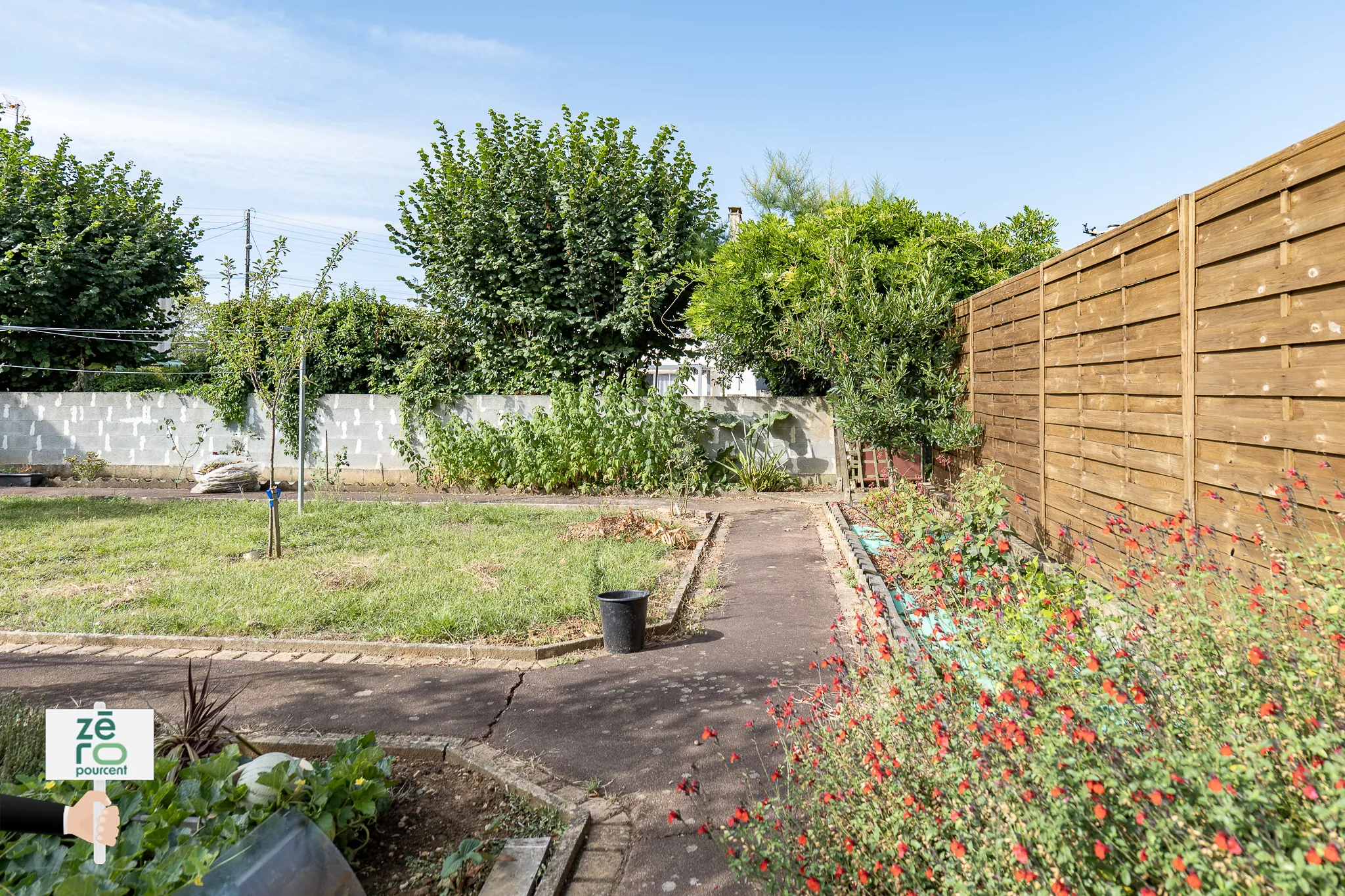 Maison familiale avec sous-sol, jardin clos et garage à Fontenay-le-Comte 