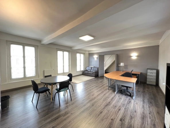 Immeuble de bureaux à vendre en hyper-centre d'Abbeville - 145 m²