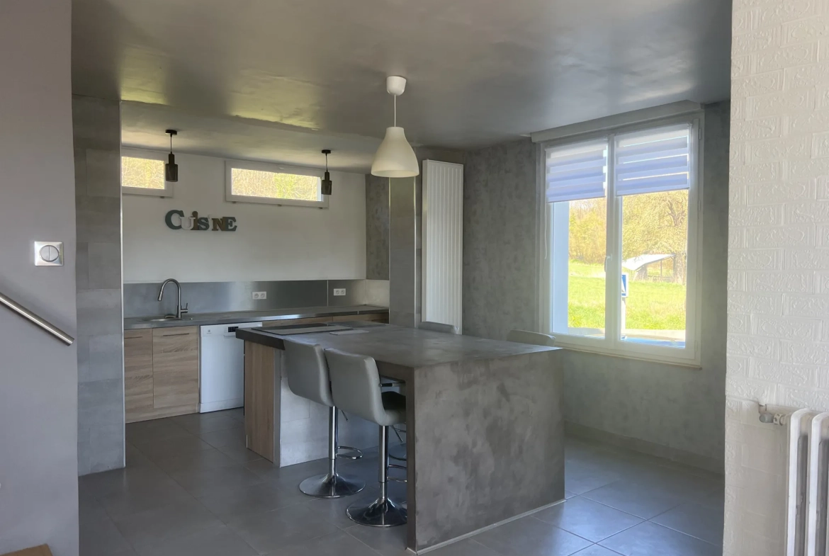 Maison à vendre à Colleville de 182 m² avec piscine et garage, proximité Fécamp 