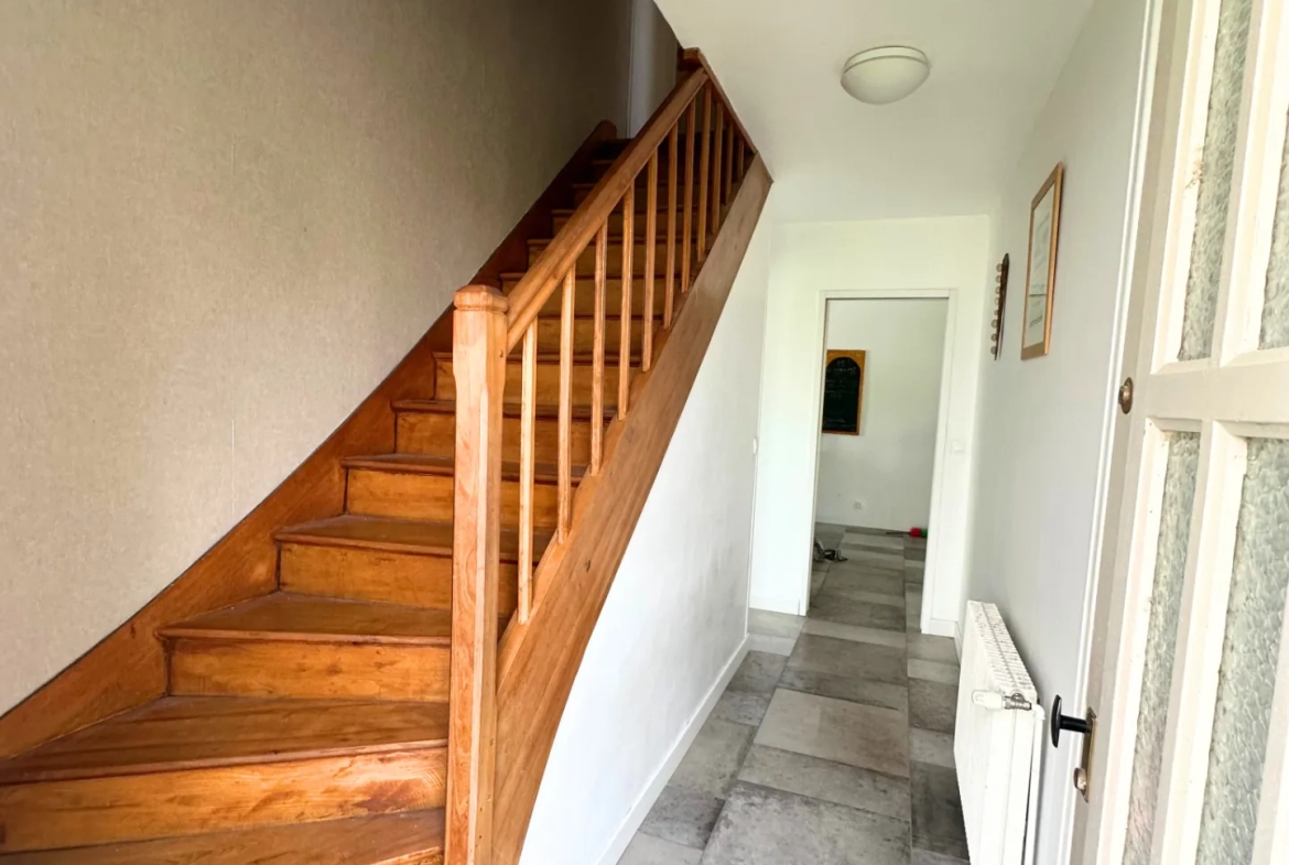 Maison semi-jumelée à Dreuil-lès-Amiens avec 3 chambres et jardin 