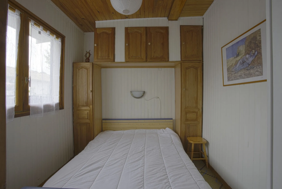 Maison de ville mitoyenne à vendre à Andernos-les-Bains avec terrasse 