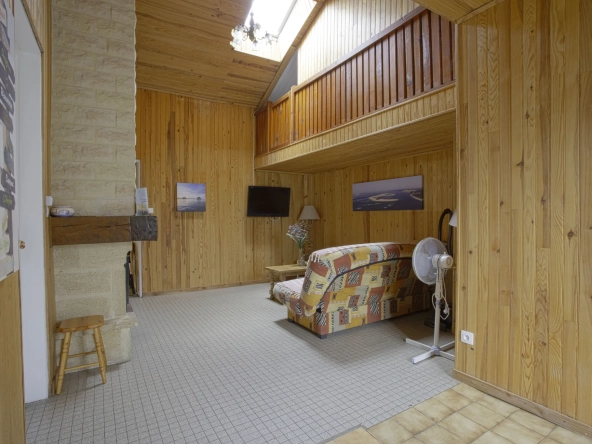 Maison de ville mitoyenne à vendre à Andernos-les-Bains avec terrasse