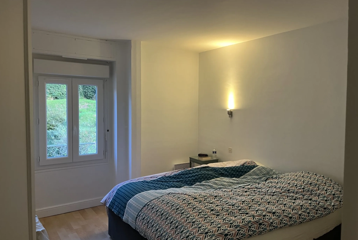 Appartement T3 de 90 m² à Sarlat - Résidence sécurisée avec ascenseur 