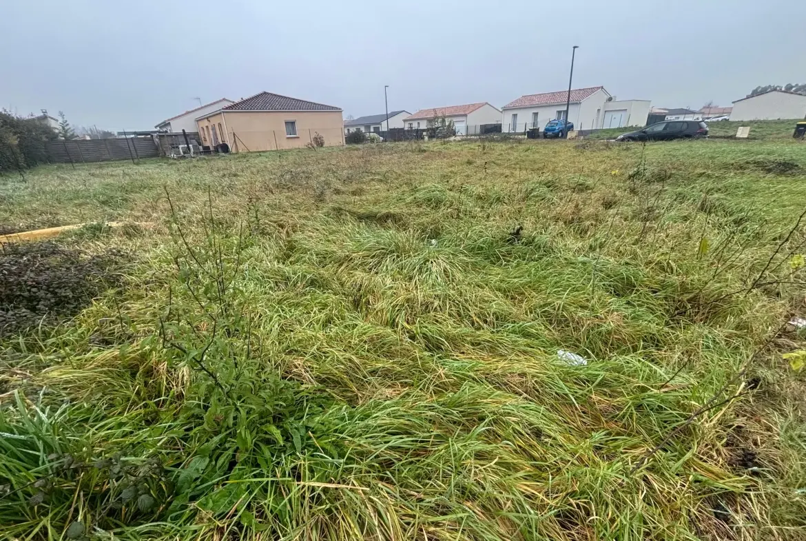 Terrain à bâtir à Estillac de 631 m² idéal pour construire votre maison 