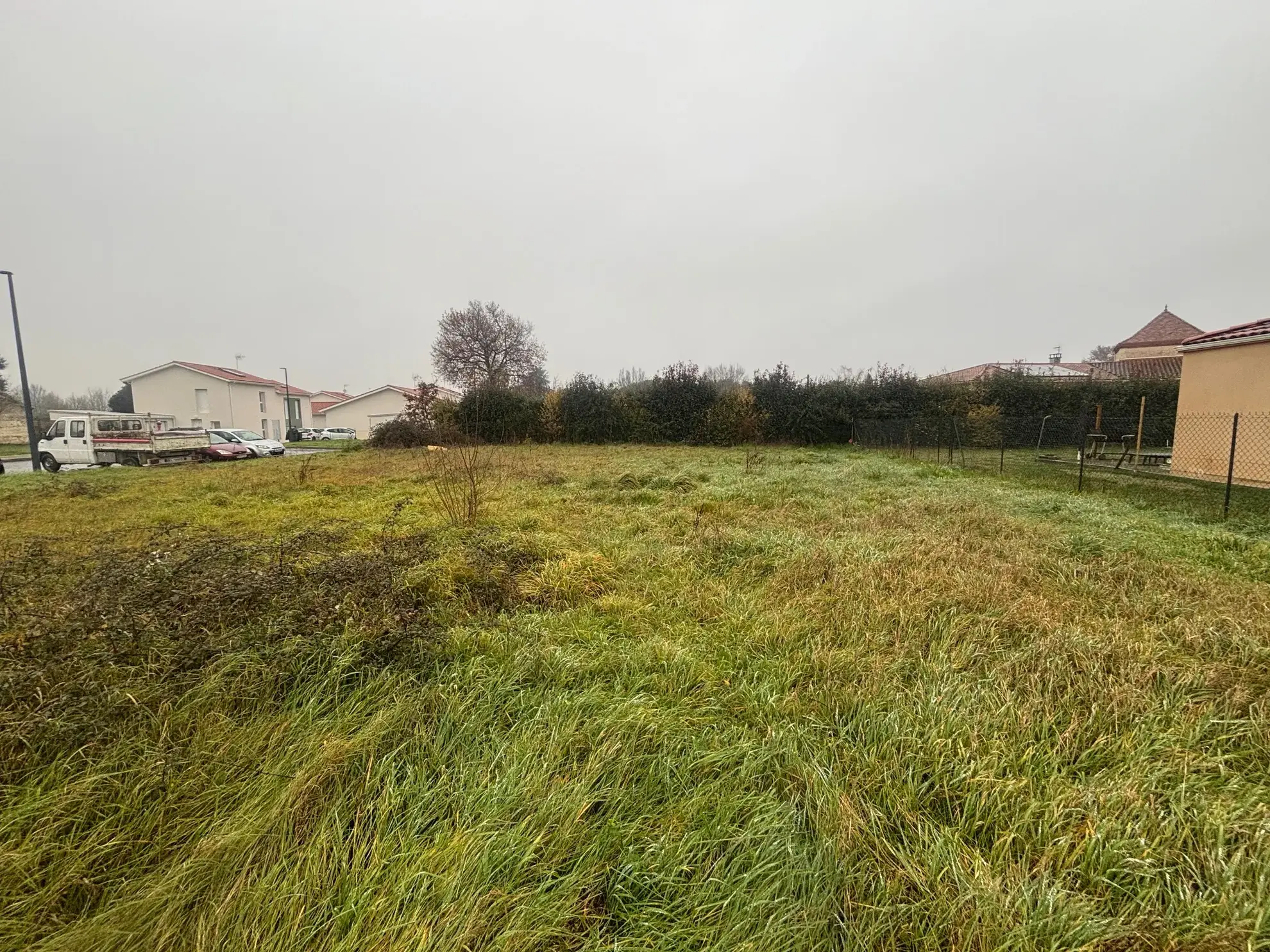 Terrain à bâtir à Estillac de 631 m² idéal pour construire votre maison 