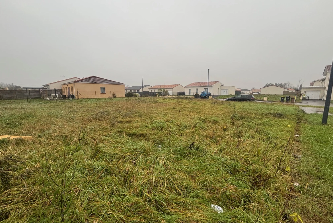 Terrain à bâtir à Estillac de 631 m² idéal pour construire votre maison 