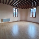 Local commercial de 138,7 m² à Saint-Pierre-Les-Elbeuf, potentiel de transformation en habitations
