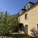 Maison en pierres avec deux appartements à Sarlat, potentiel d'agrandissement et fort rendement locatif
