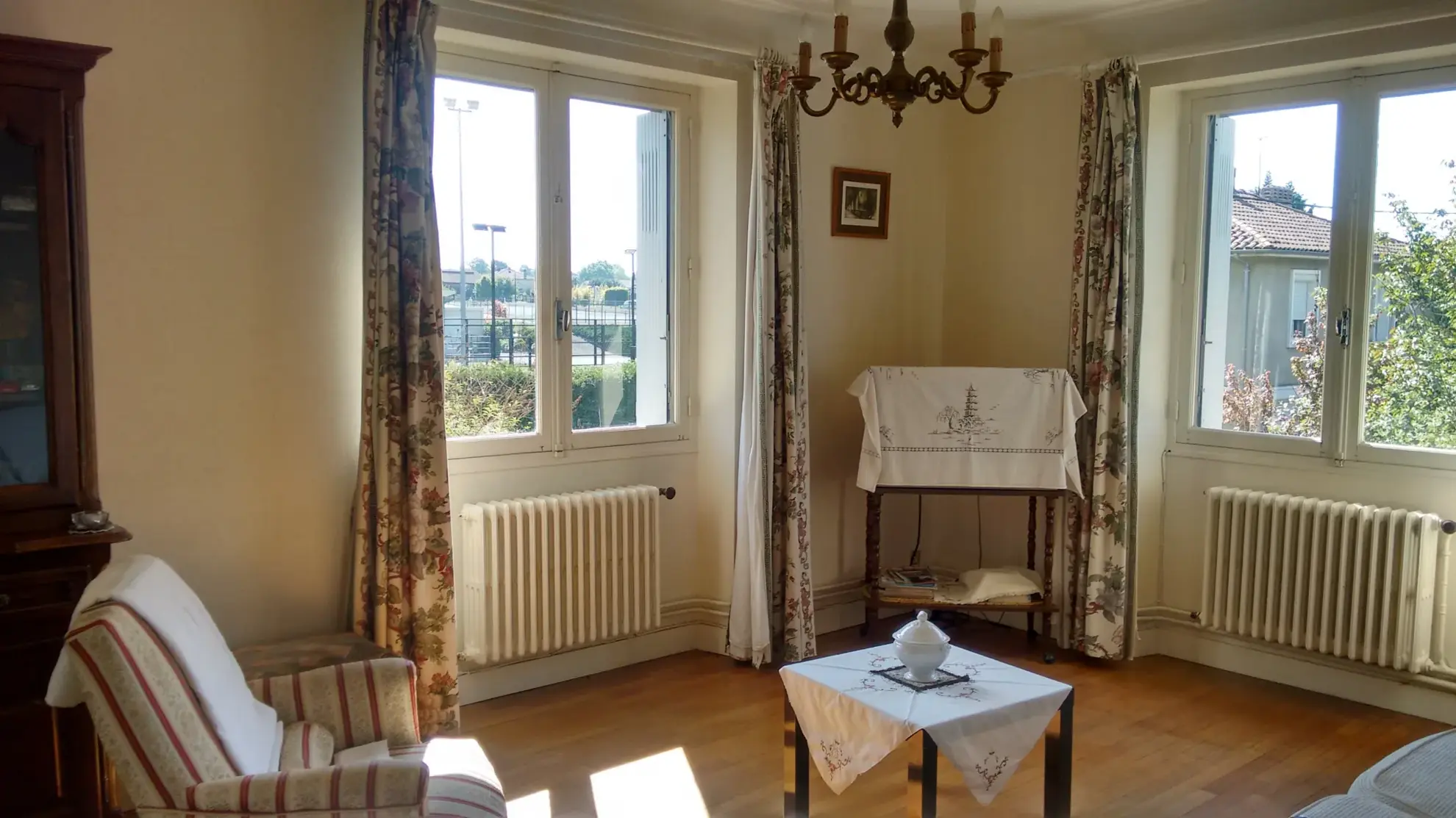 Maison en pierres avec deux appartements à Sarlat, potentiel d'agrandissement et fort rendement locatif 