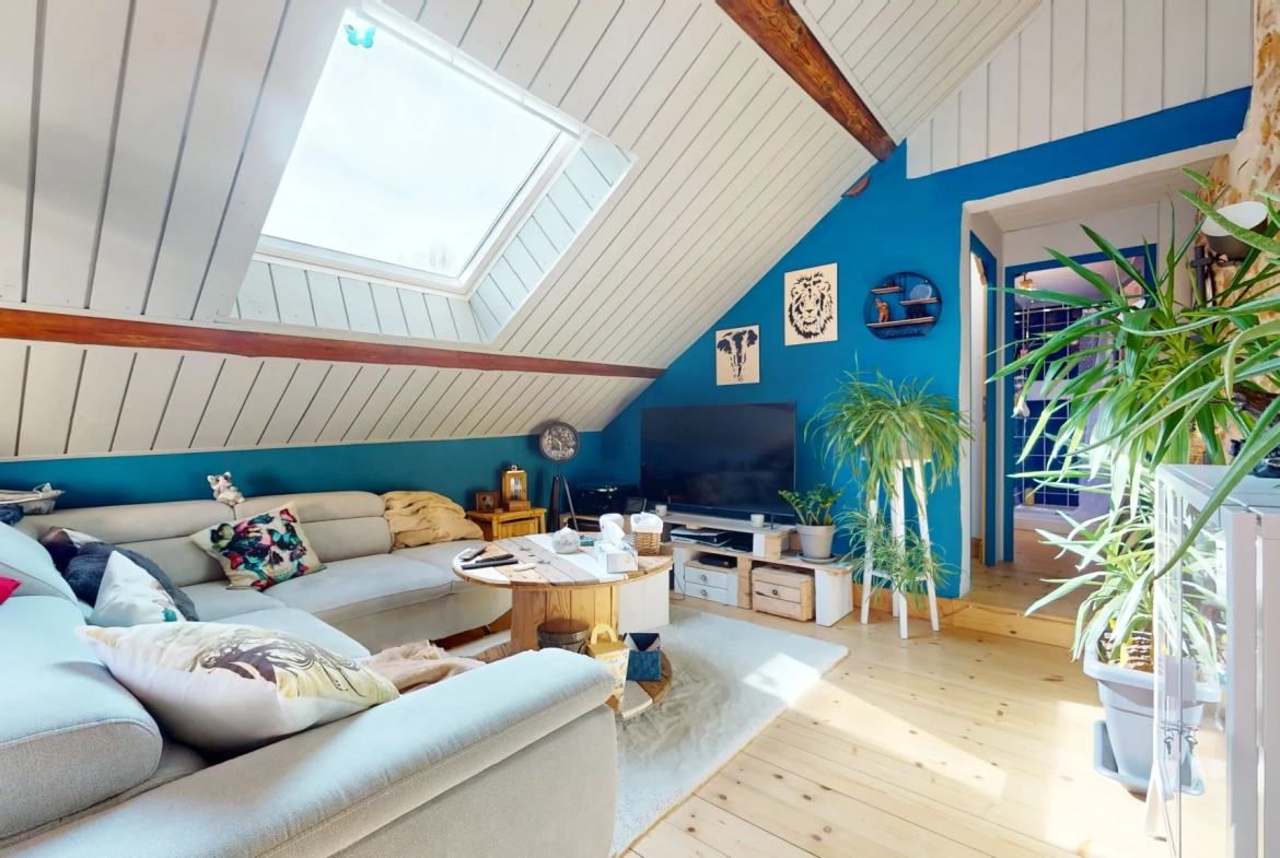 Maison indépendante de 90m² avec jardin et terrasse à Montmirey le Château 
