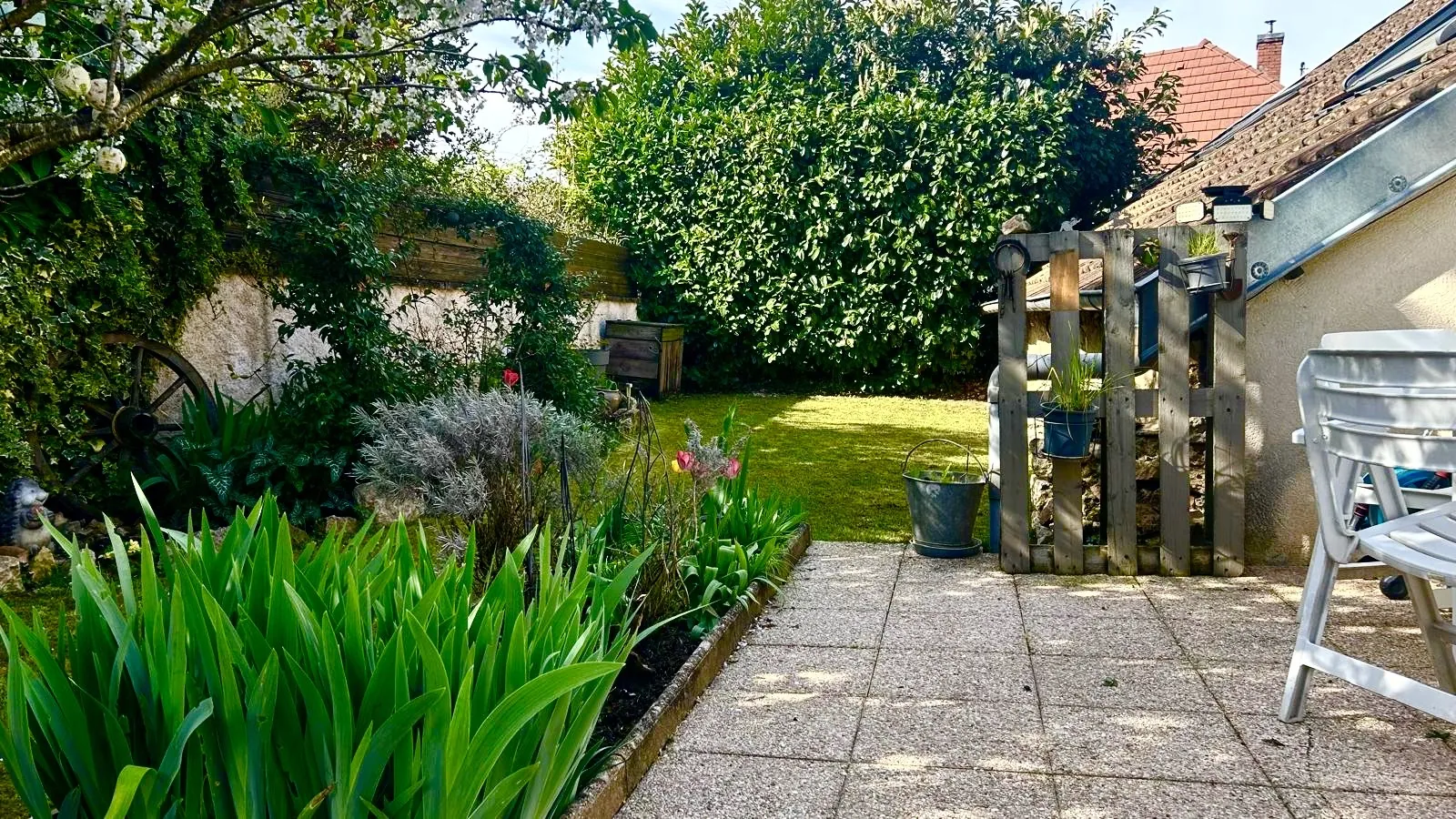 Maison indépendante de 90m² avec jardin et terrasse à Montmirey le Château 