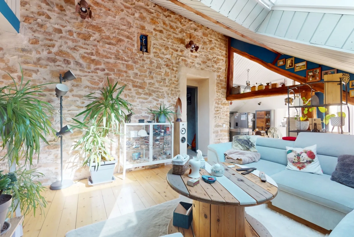 Maison indépendante de 90m² avec jardin et terrasse à Montmirey le Château 