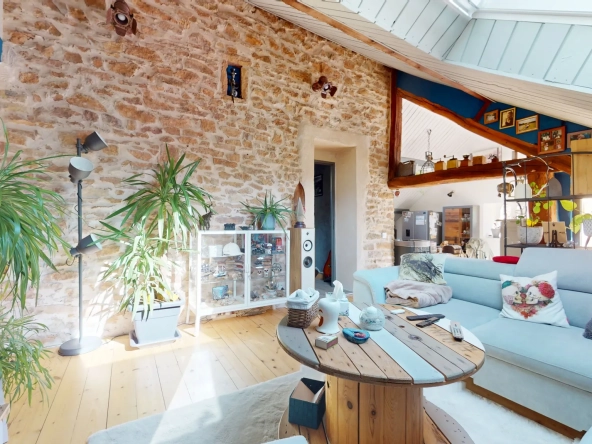Maison indépendante de 90m² avec jardin et terrasse à Montmirey le Château