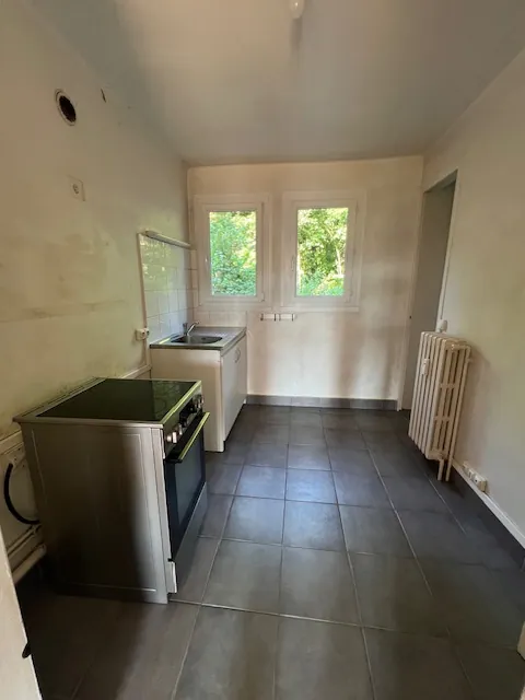 Appartement T3 lumineux avec vue panoramique à Lyon 9, proche de la Saône 