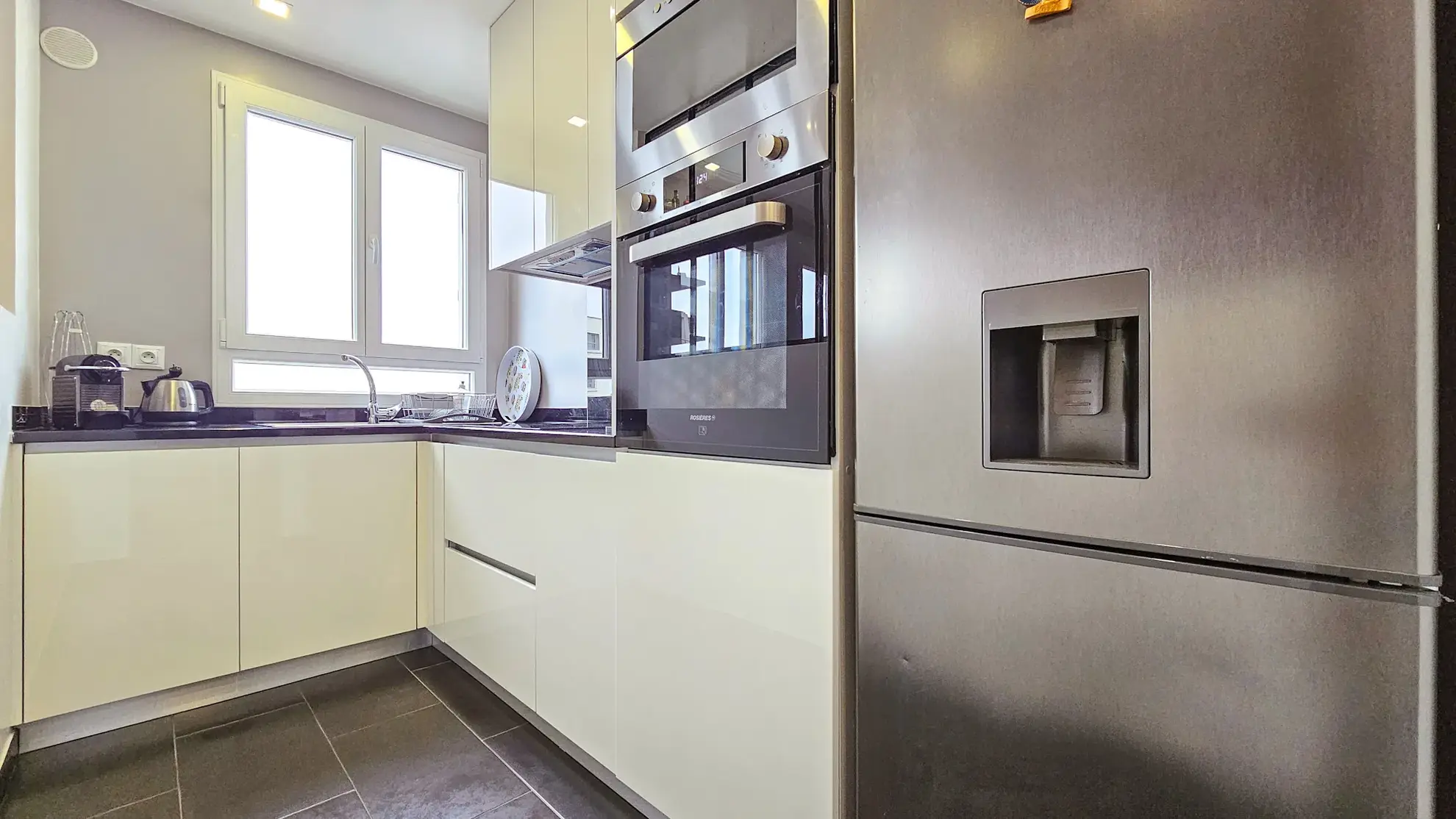 Appartement F2 rénové de 45m² à Sartrouville, proche gare et commerce 