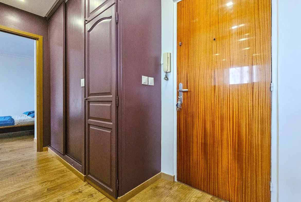 Appartement F2 rénové de 45m² à Sartrouville, proche gare et commerce 