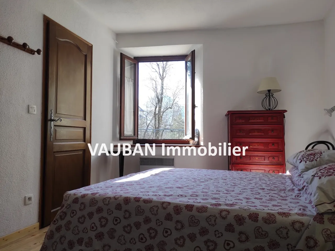 Appartement 2 pièces avec coin montagne à Briançon près des Champs de Mars 