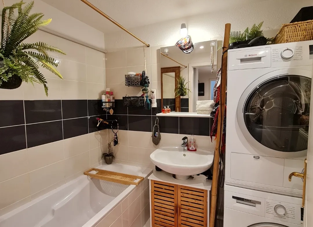 Appartement 2 pièces de 47 m² avec balcon et garage à Dossenheim-sur-Zinsel 