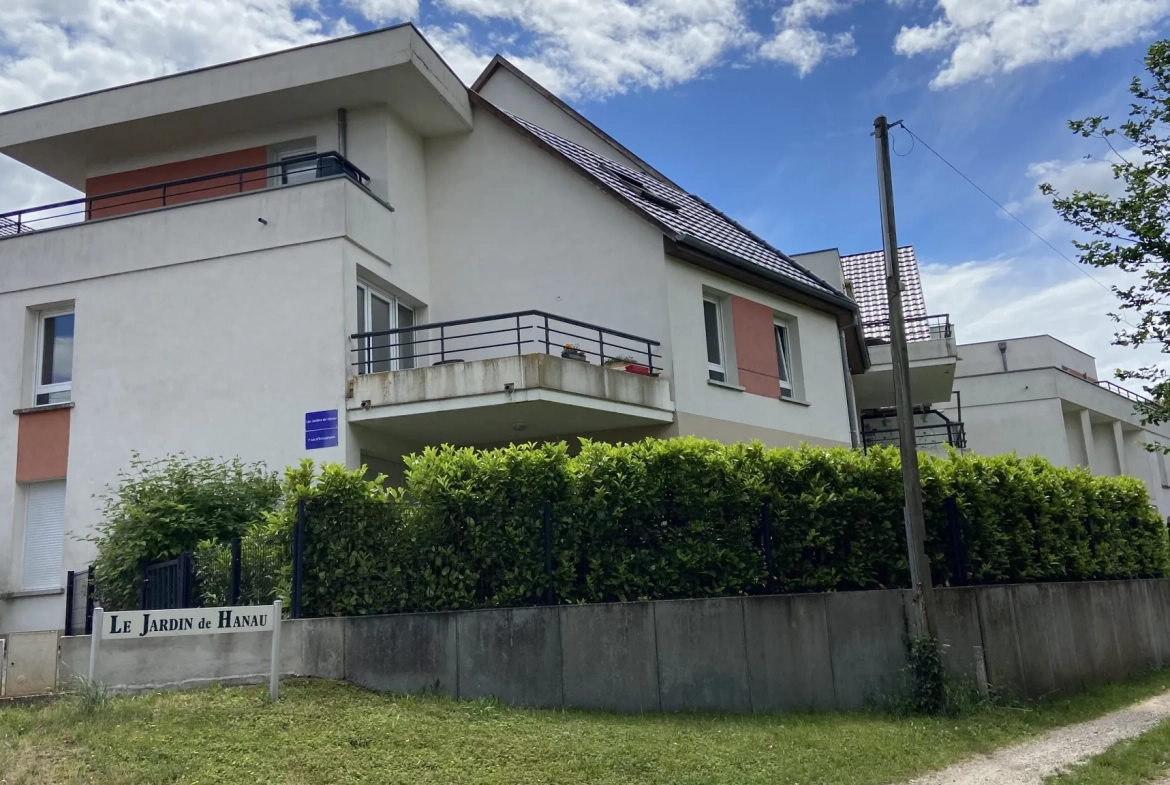 Appartement 2 pièces de 47 m² avec balcon et garage à Dossenheim-sur-Zinsel 