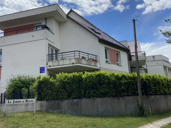 Appartement 2 pièces de 47 m² avec balcon et garage à Dossenheim-sur-Zinsel