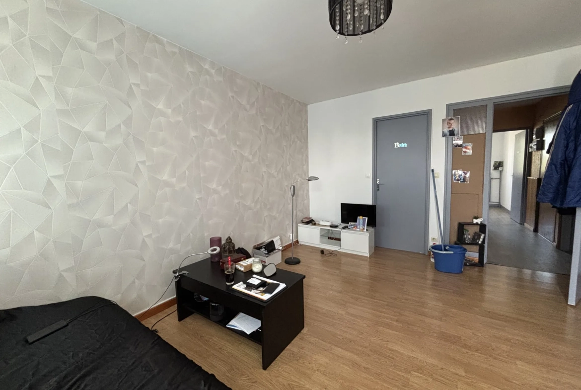 Appartement 53 m² à Le Mans, dernier étage, proche tram, idéal investissement locatif 