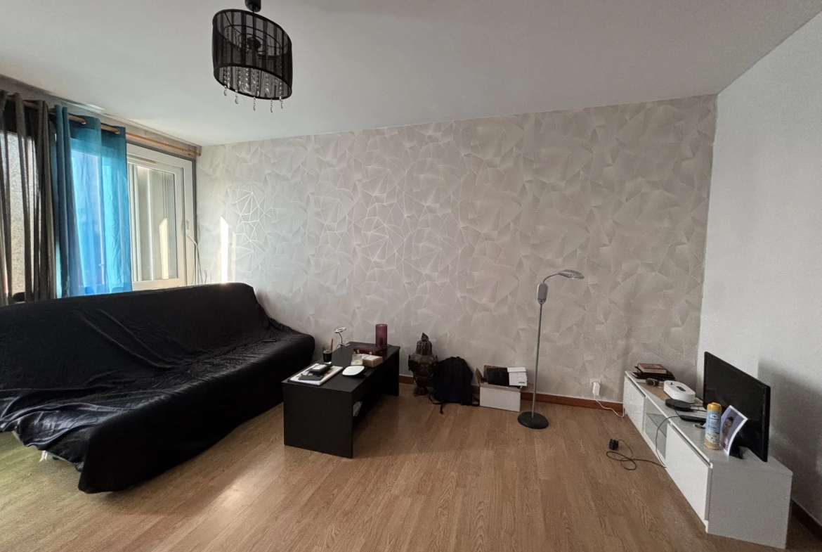 Appartement 53 m² à Le Mans, dernier étage, proche tram, idéal investissement locatif 