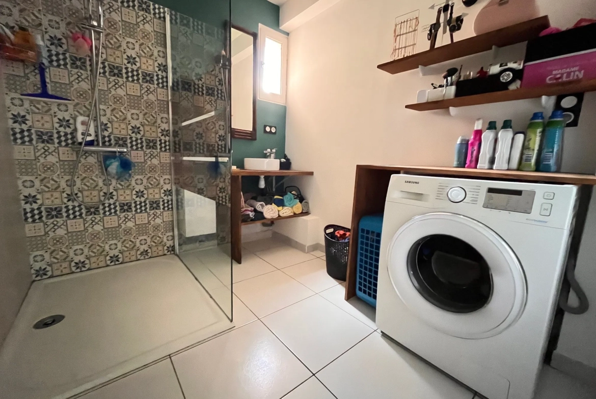 Appartement T3 avec terrasses, parking et cave à Toulouges 
