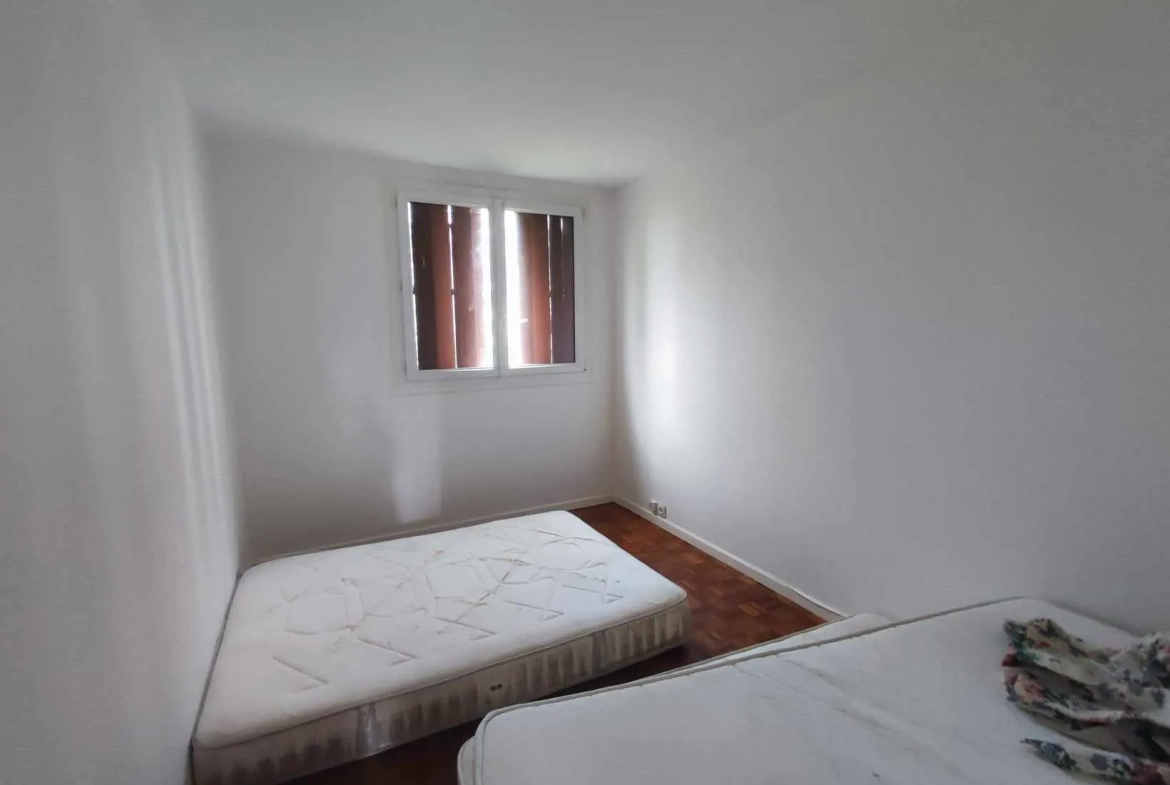 Appartement lumineux avec balcon, cave et parking à Nevers 