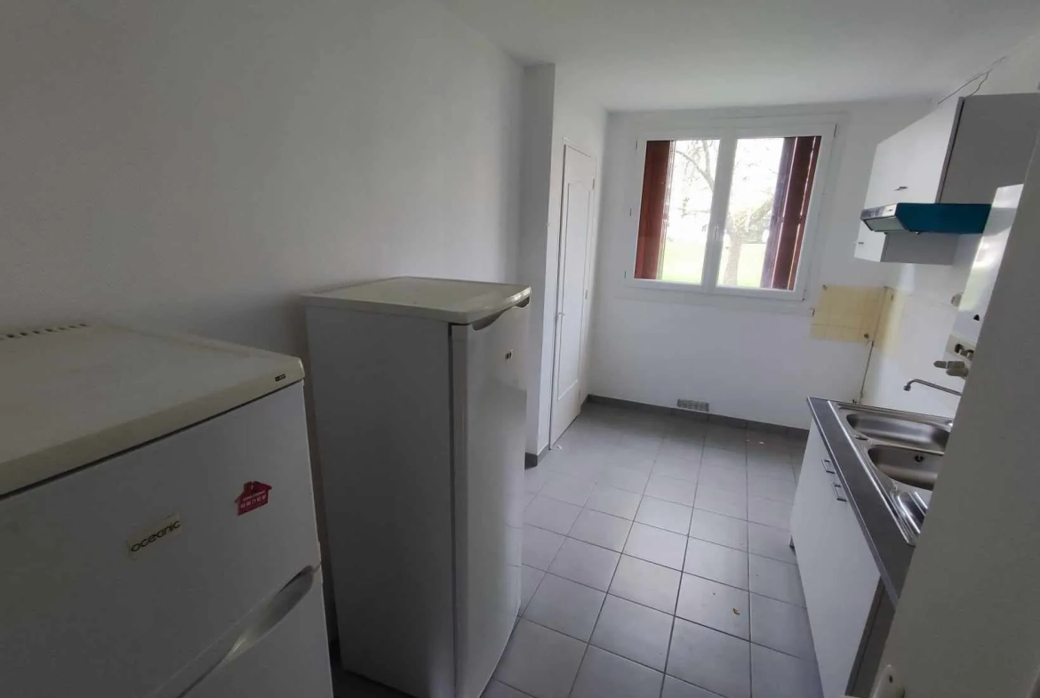 Appartement lumineux avec balcon, cave et parking à Nevers 