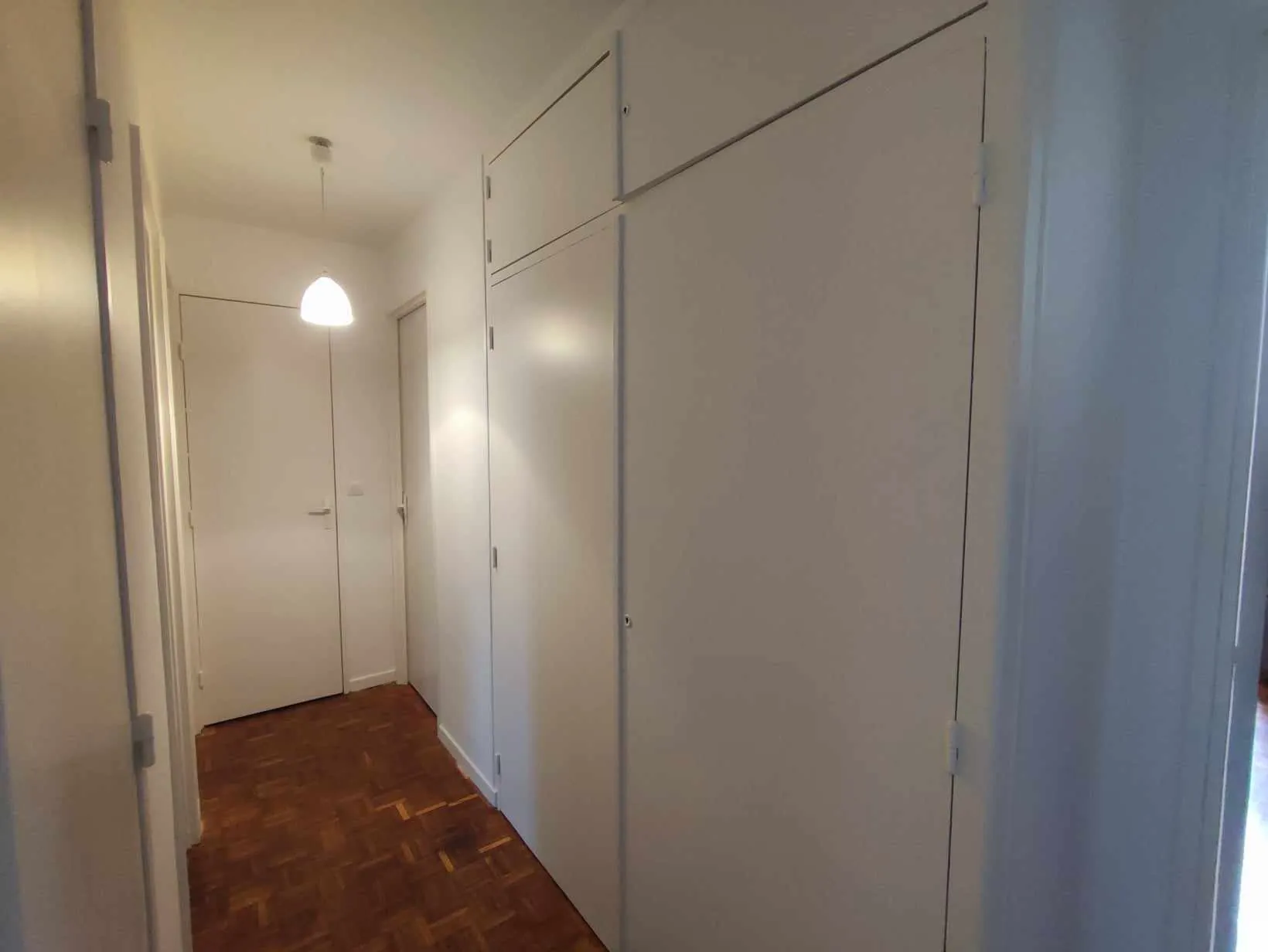 Appartement lumineux avec balcon, cave et parking à Nevers 
