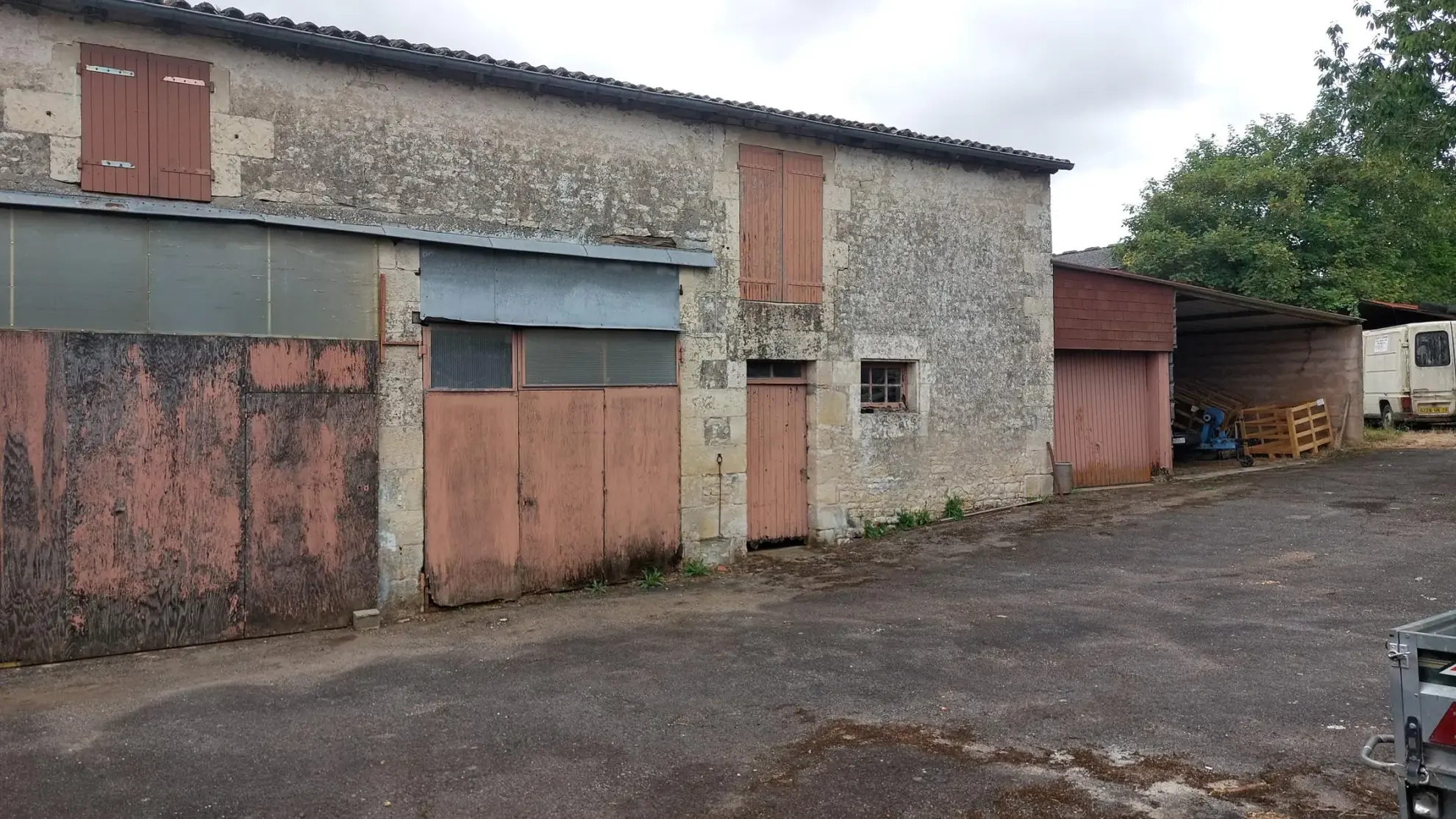Maison ancienne à rénover avec jardin à Sciecq 79000 