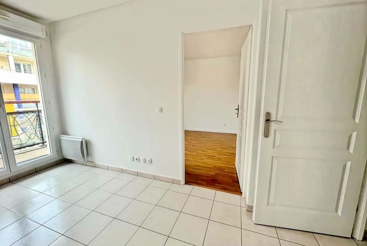 Appartement 2 pièces lumineux avec parking à Chatenay-Malabry 