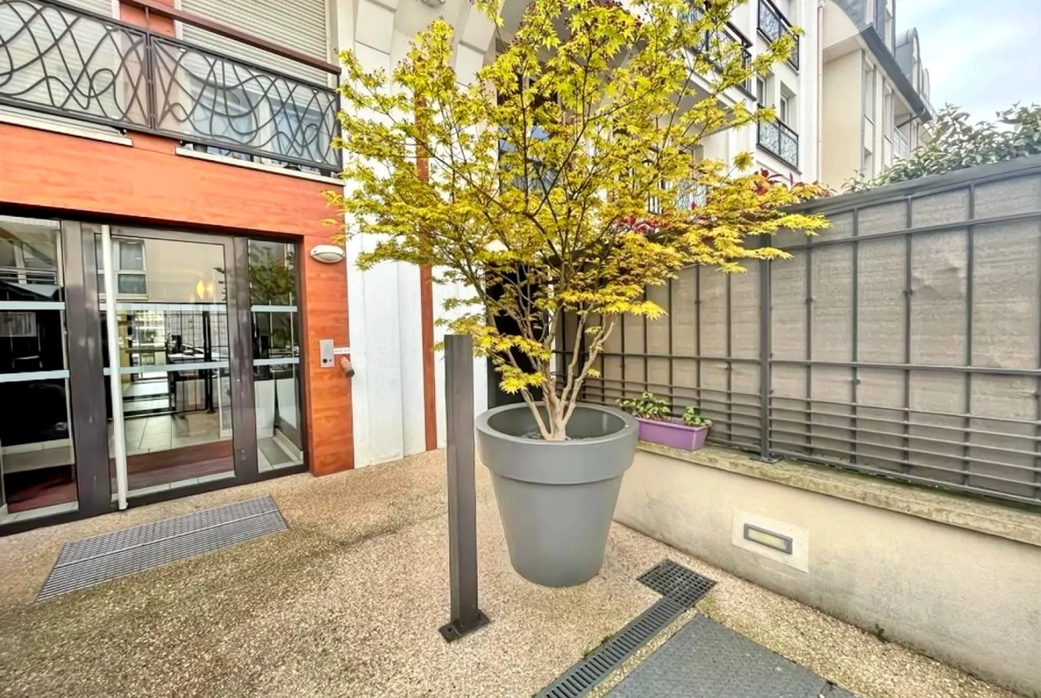 Appartement 2 pièces lumineux avec parking à Chatenay-Malabry 