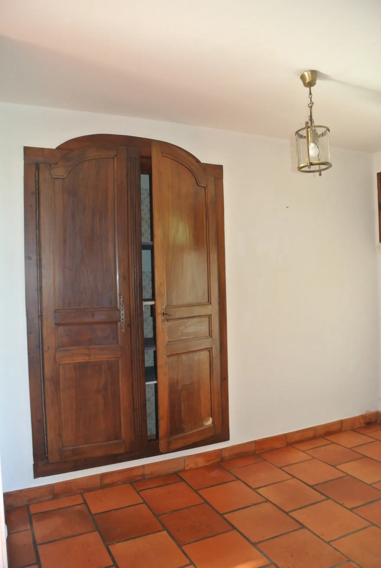 Maison traditionnelle avec garage et grand parc à Fourques sur Garonne 