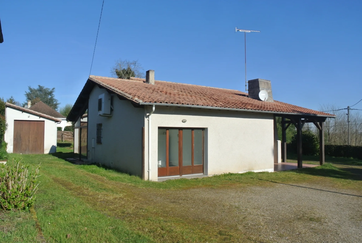 Maison traditionnelle avec garage et grand parc à Fourques sur Garonne 