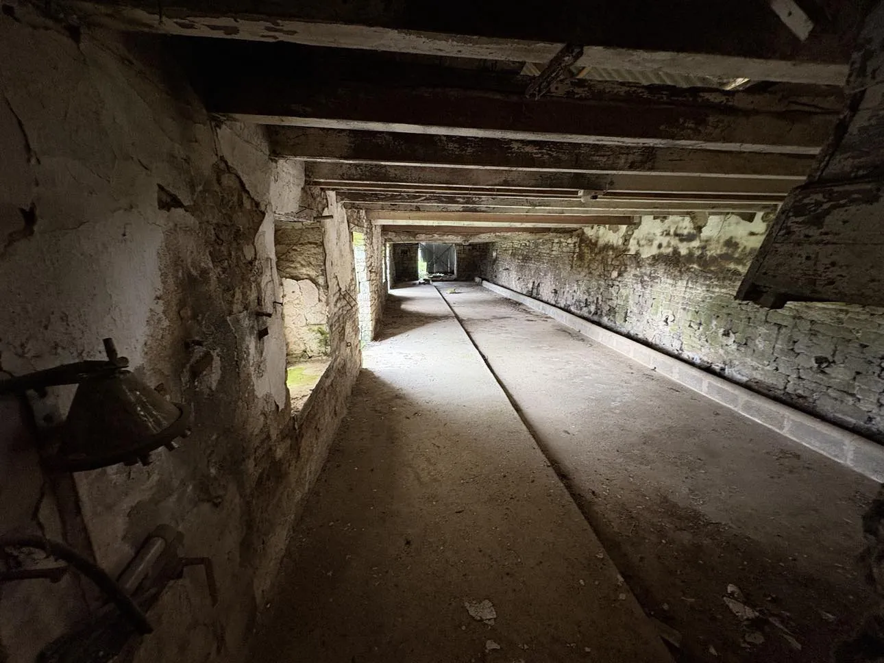 Longère à rénover de 220 m² à Quistinic, charme et fort potentiel 