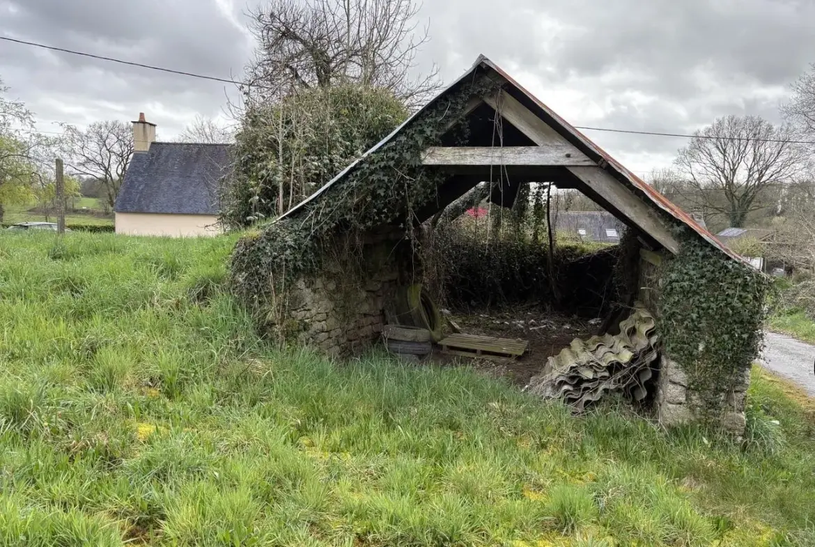 Longère à rénover de 220 m² à Quistinic, charme et fort potentiel 