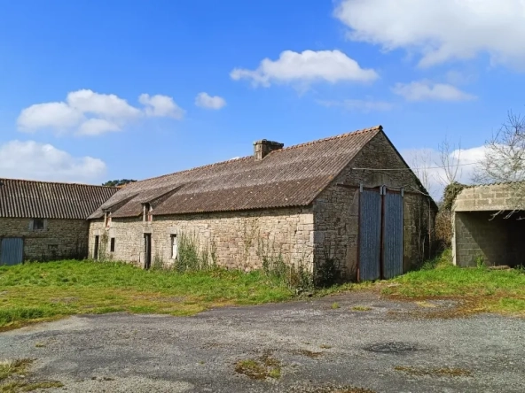 Longère à rénover de 220 m² à Quistinic, charme et fort potentiel