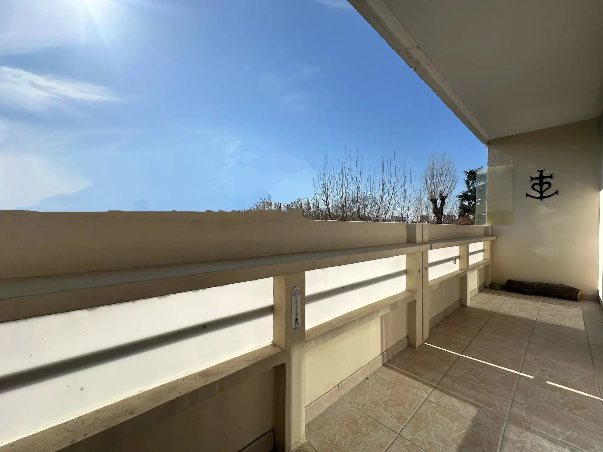 Appartement T3 lumineux avec balcon et parking à Lyon 8ème 
