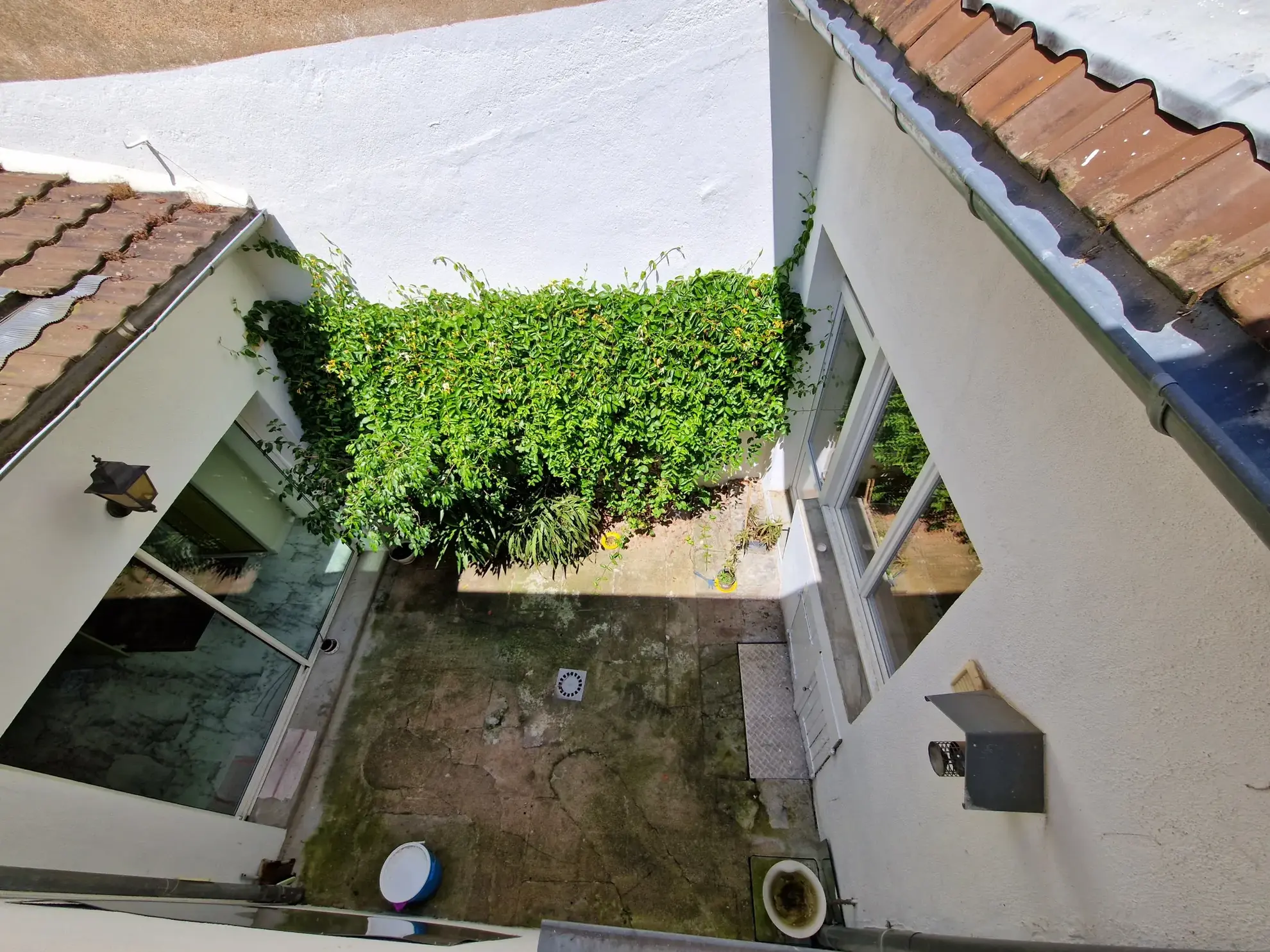 Maison de ville avec patio à Autun - 4 chambres et confort moderne 