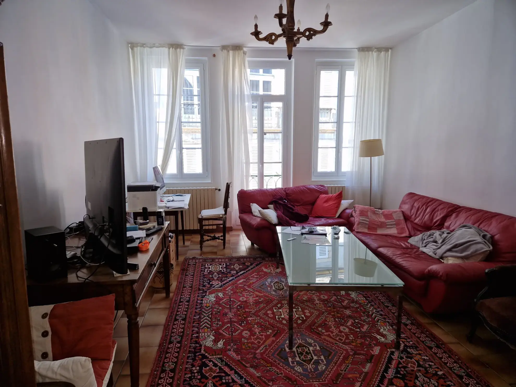 Maison de ville avec patio à Autun - 4 chambres et confort moderne 