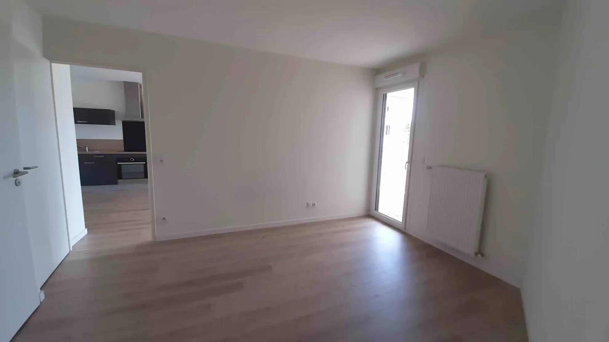 Appartement T2 de 40,47 m² avec balcon et garage à Lyon 8e 