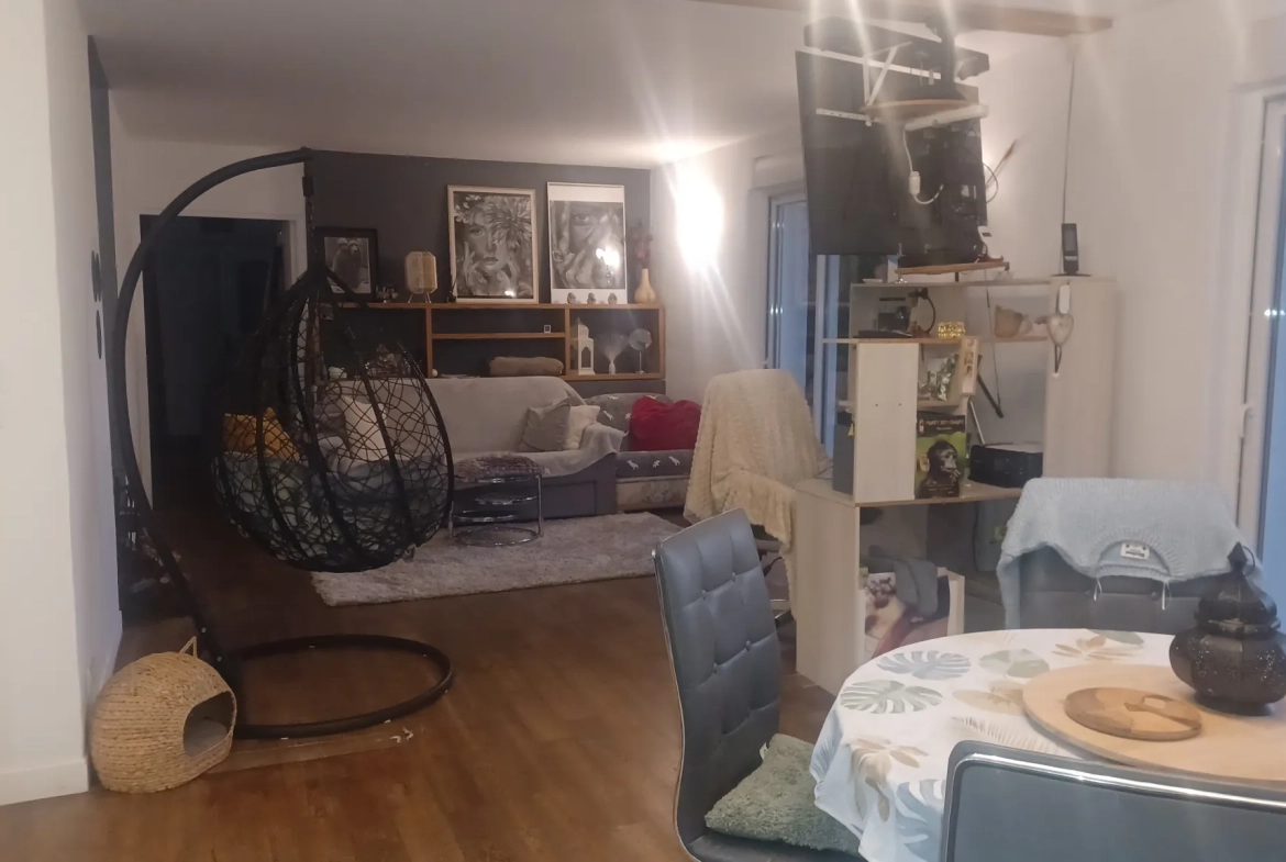Belle maison de plain-pied à Nabirat avec 3 chambres et espace lumineux 