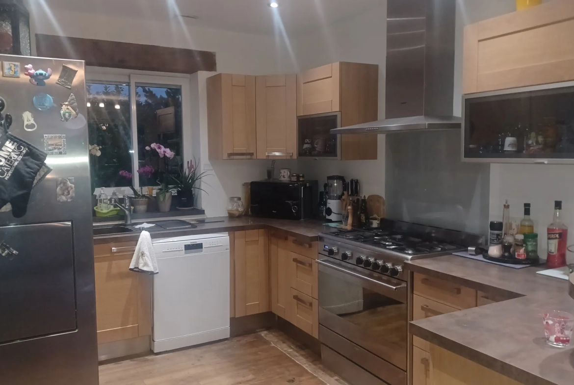 Belle maison de plain-pied à Nabirat avec 3 chambres et espace lumineux 