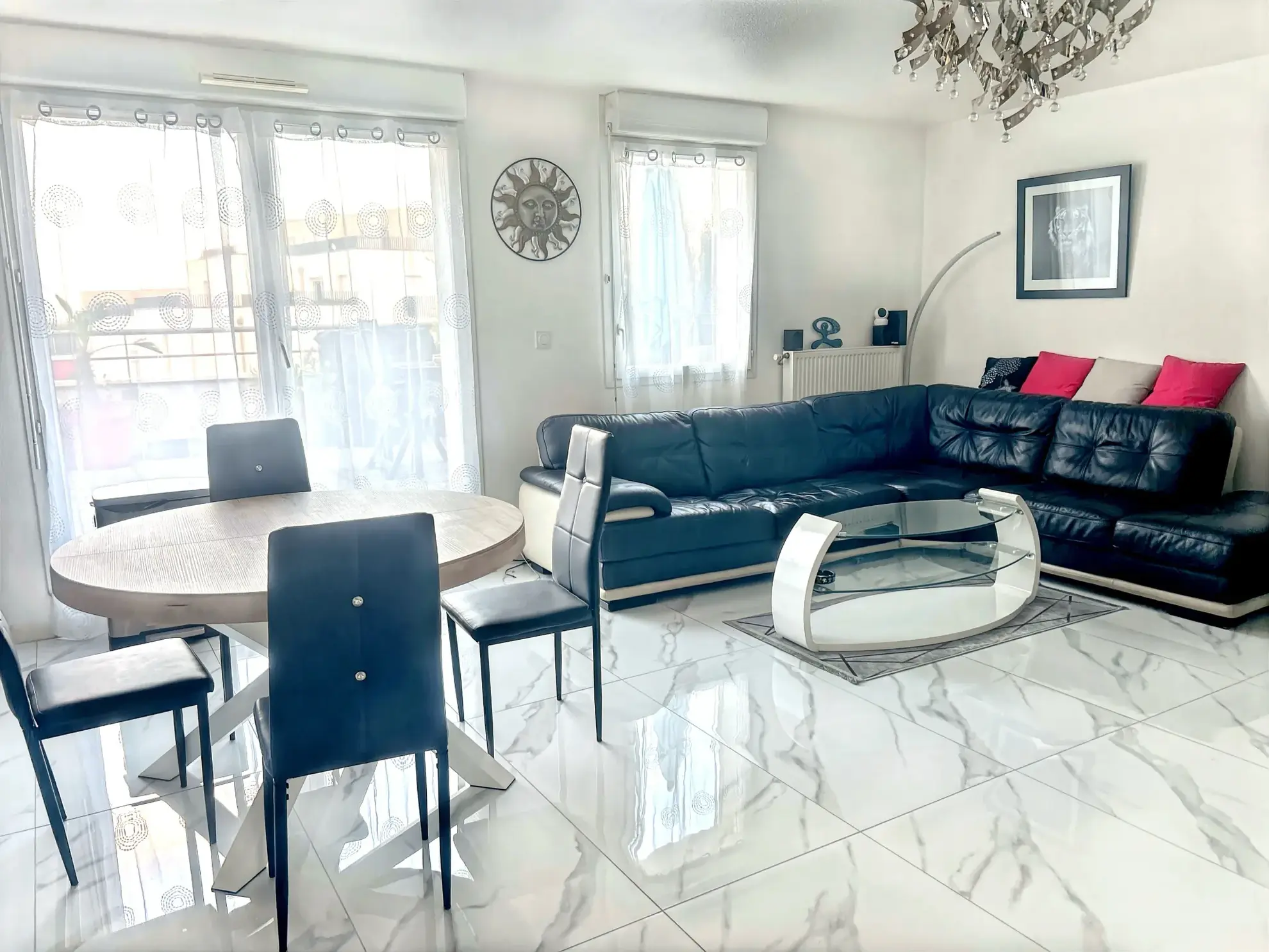 Appartement T4 rénové avec terrasse à Clermont-Ferrand - calme et luminosité 