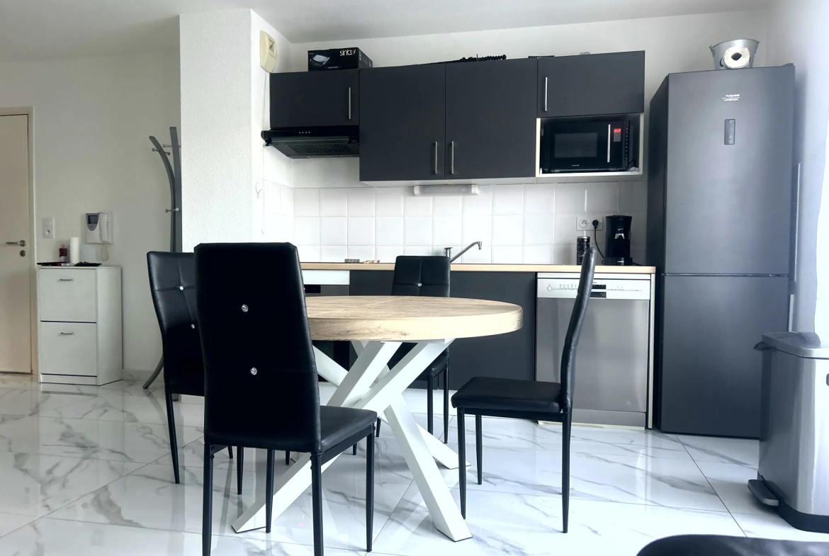 Appartement T4 rénové avec terrasse à Clermont-Ferrand - calme et luminosité 