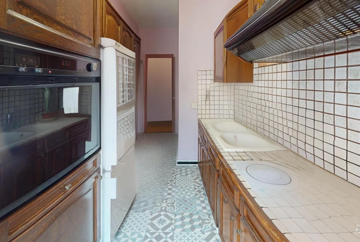 Appartement T3 de 73 m² à vendre à Marseille 8ème, résidence de standing 