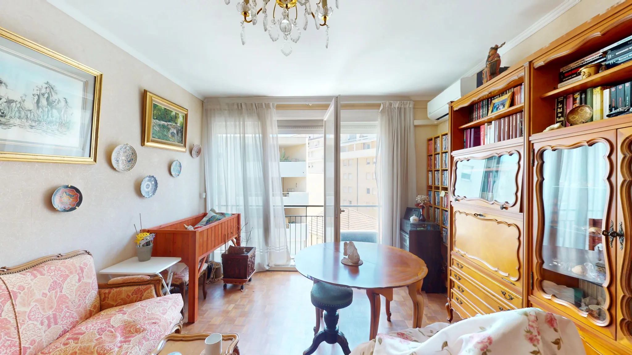 Appartement T3 de 73 m² à vendre à Marseille 8ème, résidence de standing 
